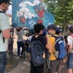 Visite scolaire "Par ici, les Graffitis", Place des Tapis, Lyon ©Little Beaux-Arts